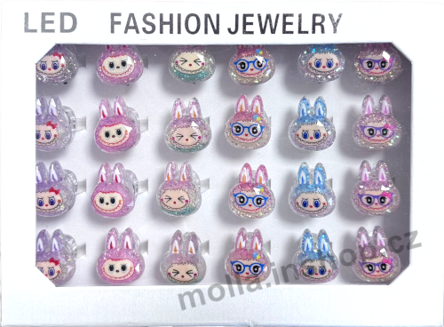 Ring svítící Labubu bez cukrovinky 24ks v bal. prstýnek v kazetě